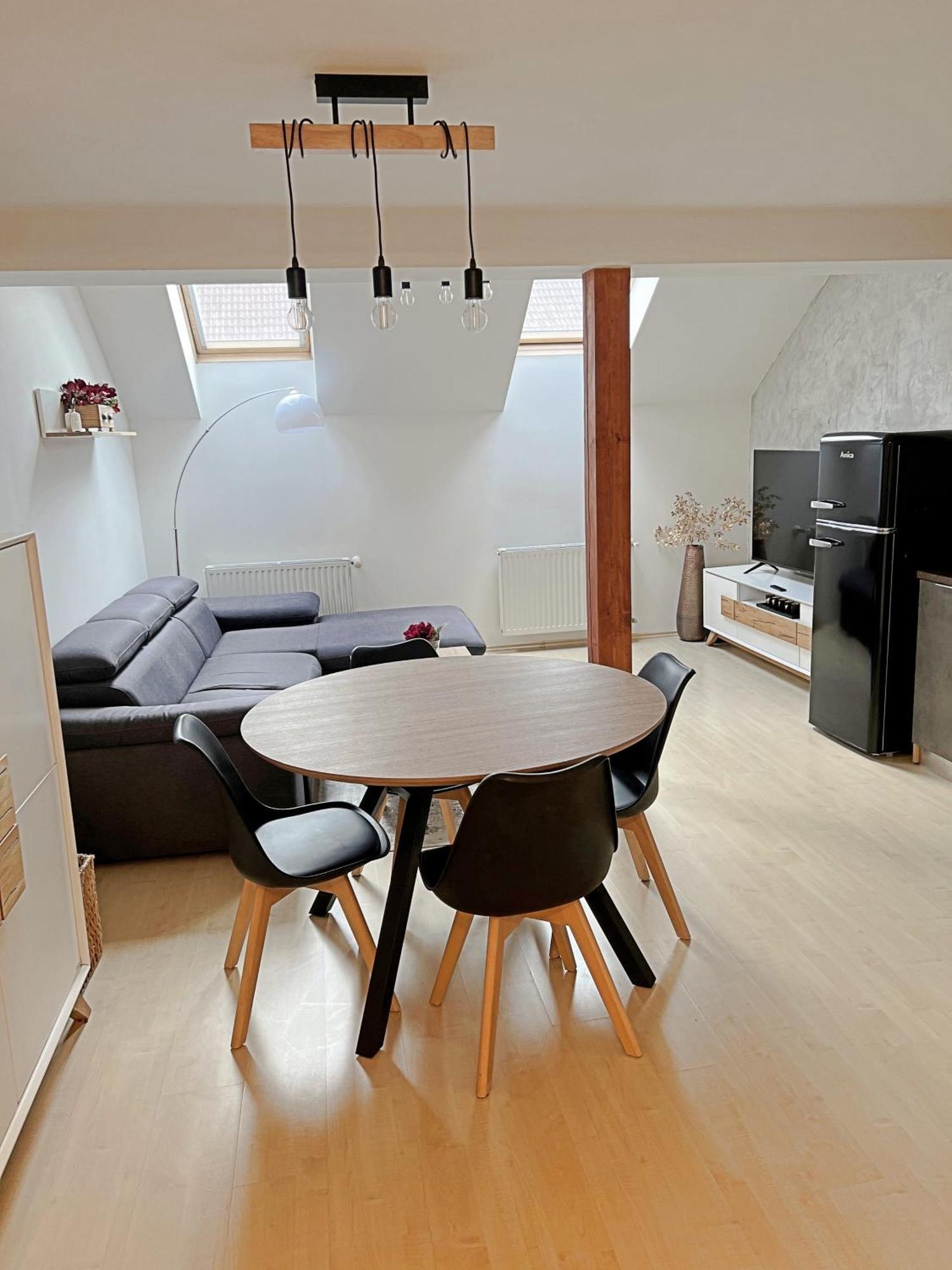 Mezonetovy Apartman V Centru Πράγα Εξωτερικό φωτογραφία