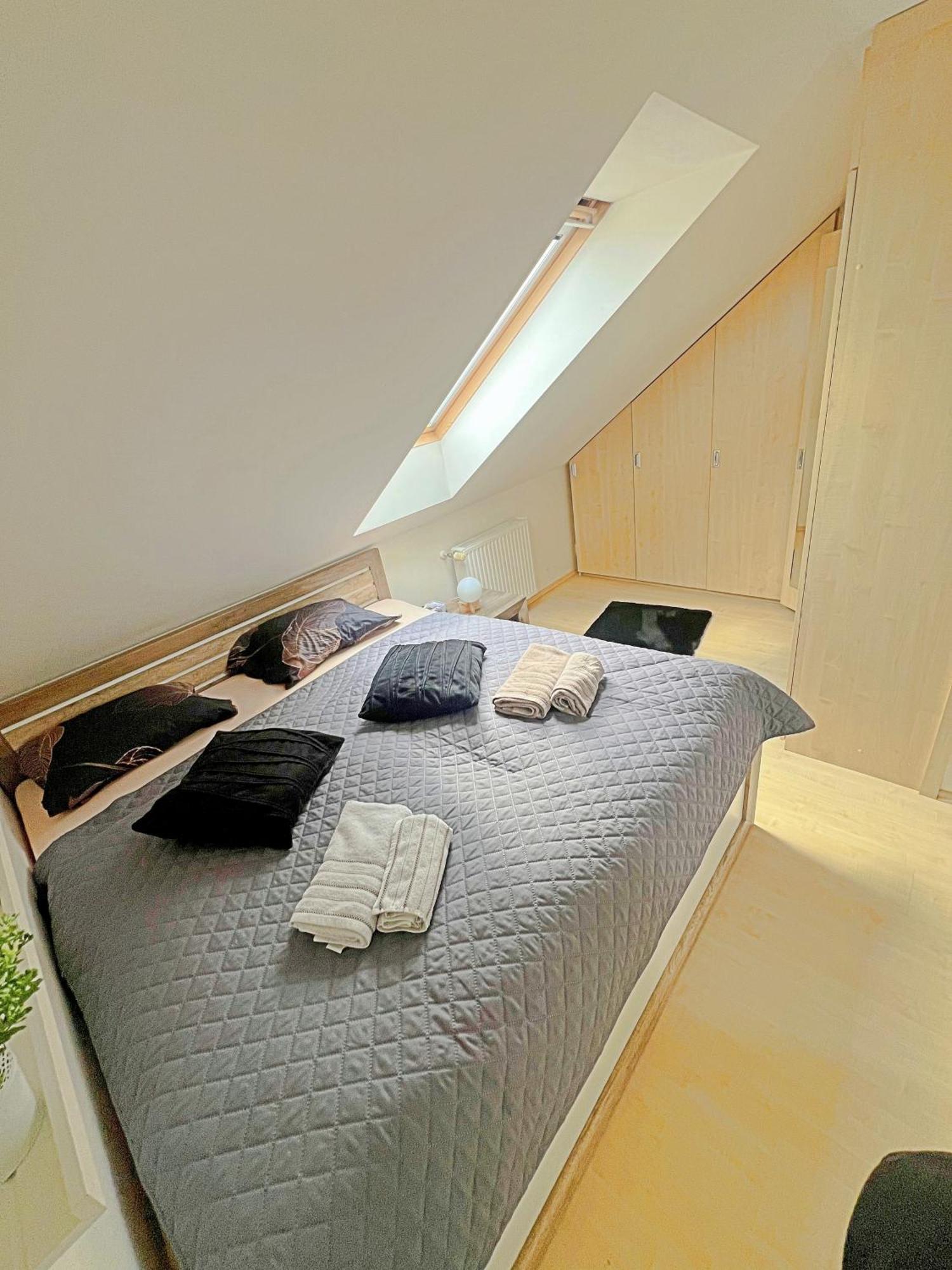 Mezonetovy Apartman V Centru Πράγα Εξωτερικό φωτογραφία