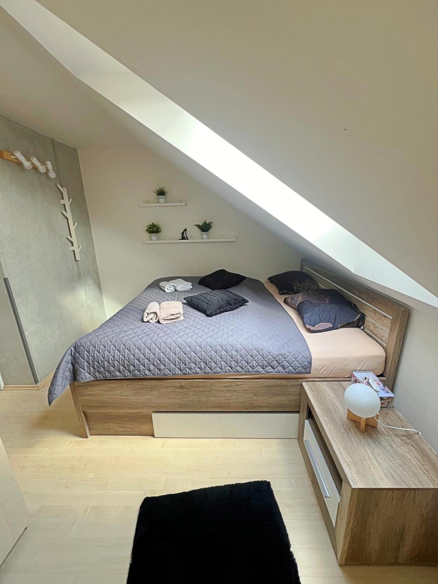 Mezonetovy Apartman V Centru Πράγα Εξωτερικό φωτογραφία