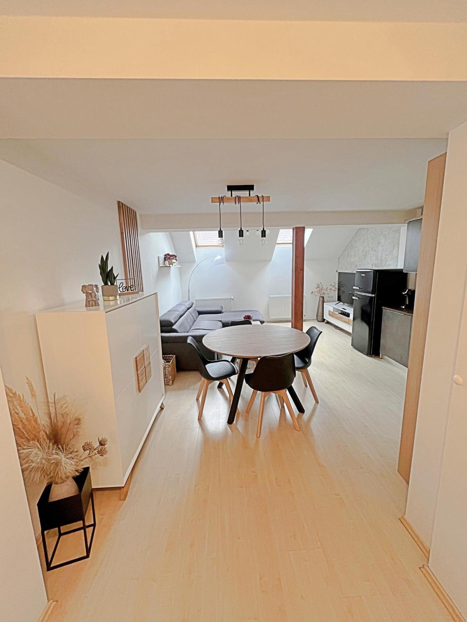 Mezonetovy Apartman V Centru Πράγα Εξωτερικό φωτογραφία